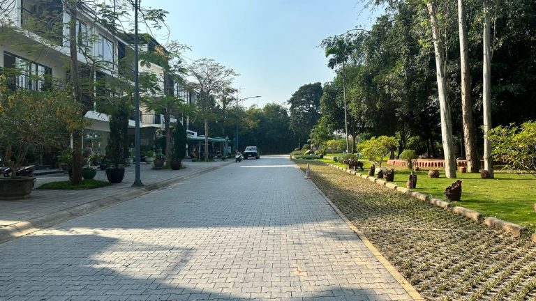 Nhà Phố Thương Mại Hướng Sông