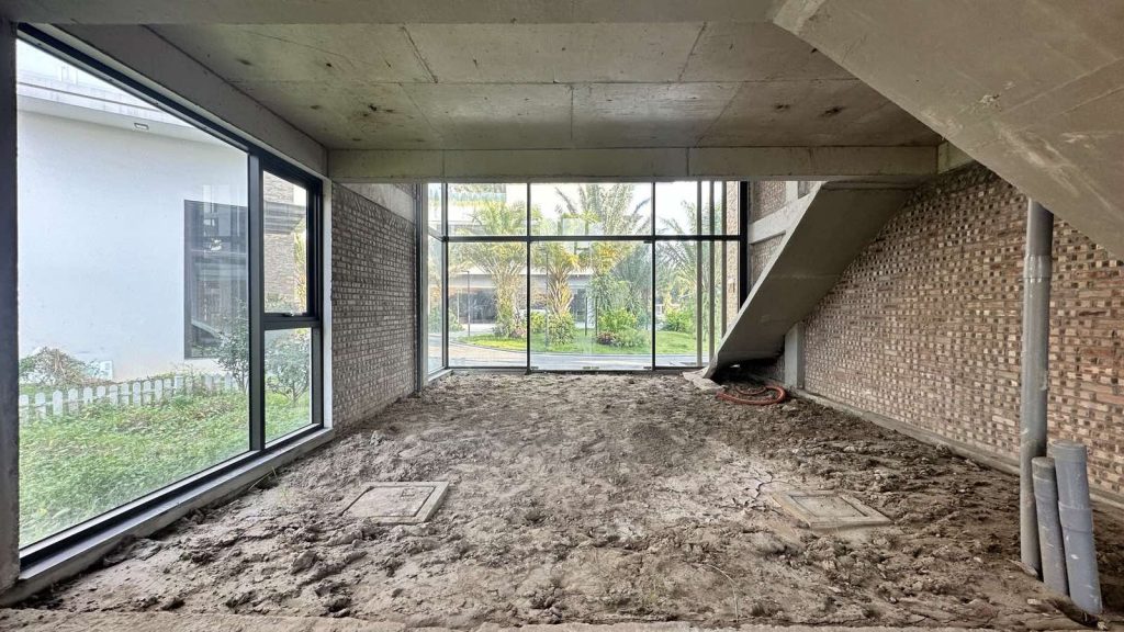 Biệt thự rừng thông nhà thô