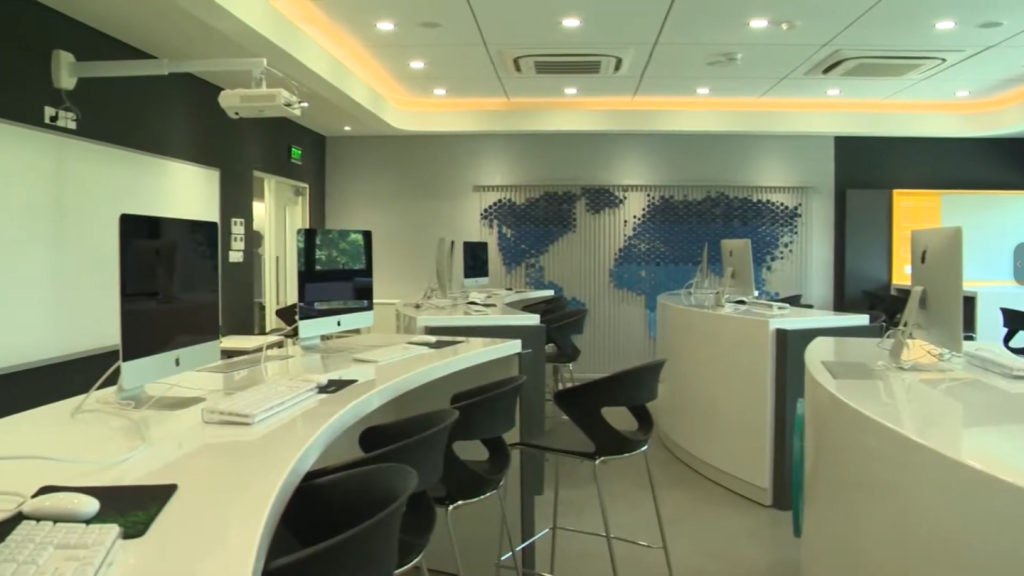 Computer Labs Đại học Anh Quốc BUV