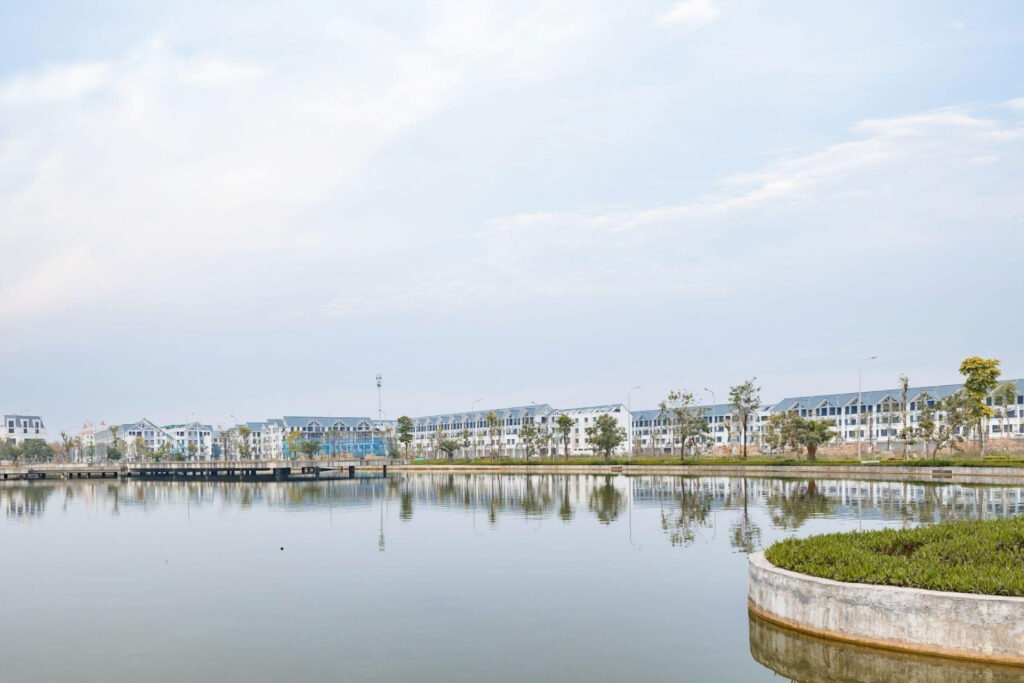 Biệt thự ven hồ Hinode Royal Park