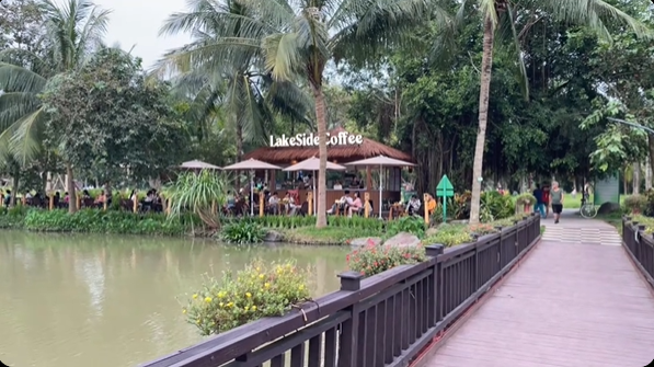 Lakeside coffee