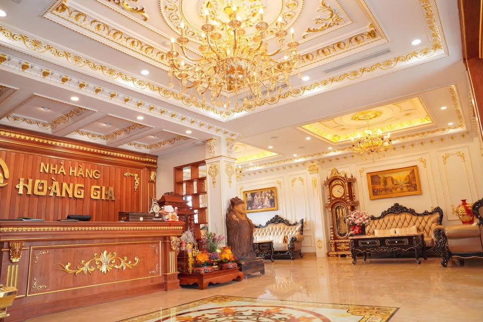 Nhà Hàng Hoàng Gia Ecopark